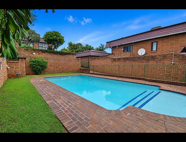3 BEDROOM TOWNHOUSE FOR SALE IN BEDFORD PARK